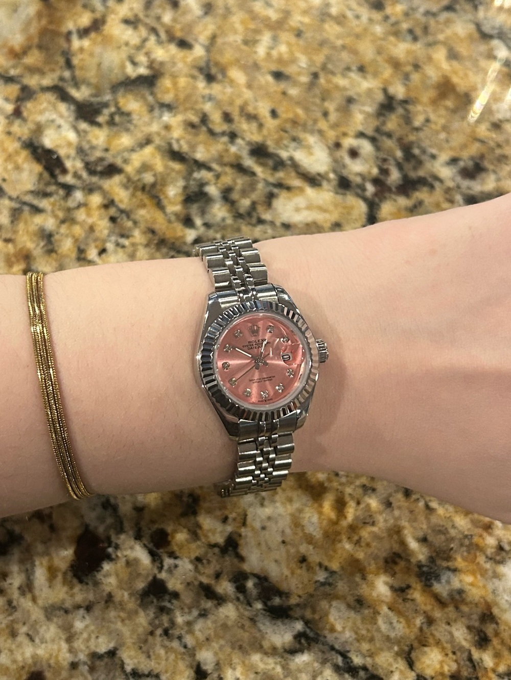 28mm Source Unknown Women's Bracelet Watch with Pink Dial